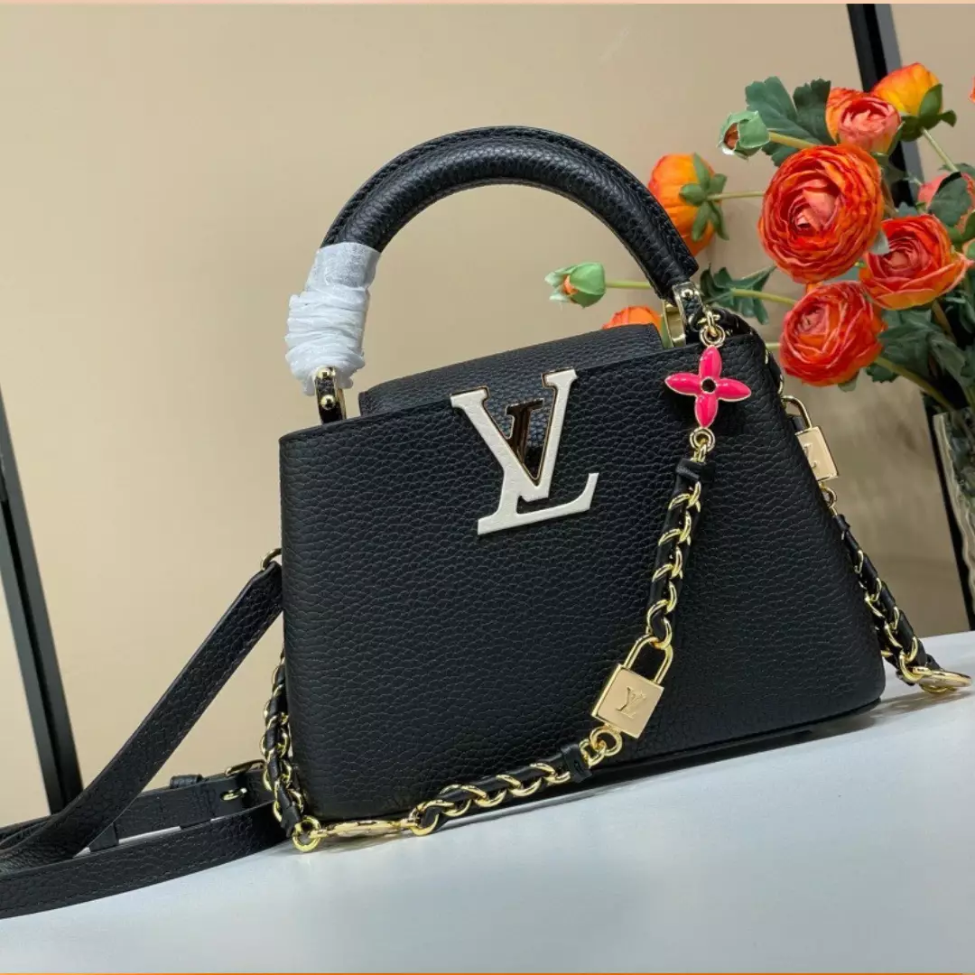 Louis Vuitton LV Capucines BB Black Cowhide Leather Handbags 21x14x8cm