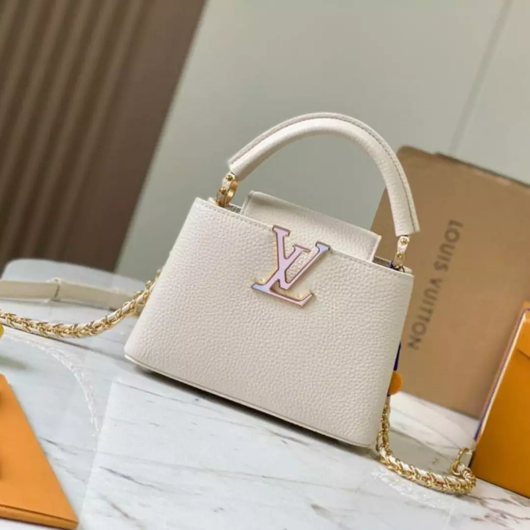Louis Vuitton LV Capucines Beige LV Pattern Purple 21cm