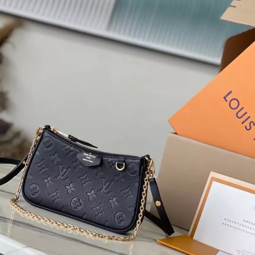 Louis Vuitton LV Easy Pouch On Strap Super Handbags Black 19×11.5x3cm