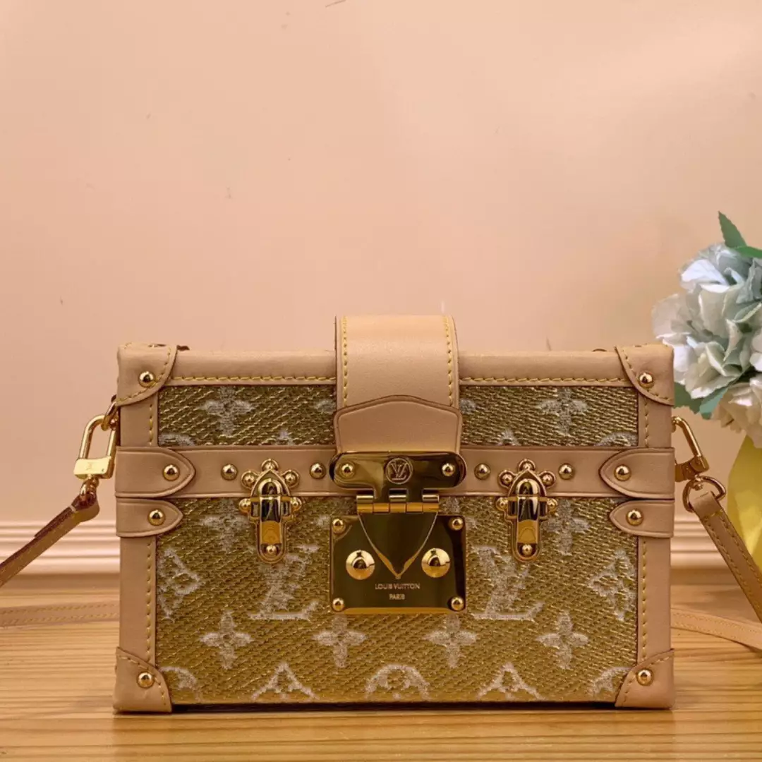 Louis Vuitton LV Petite Box Shape Lock Plated Gold Handbags 20×12.5x5cm