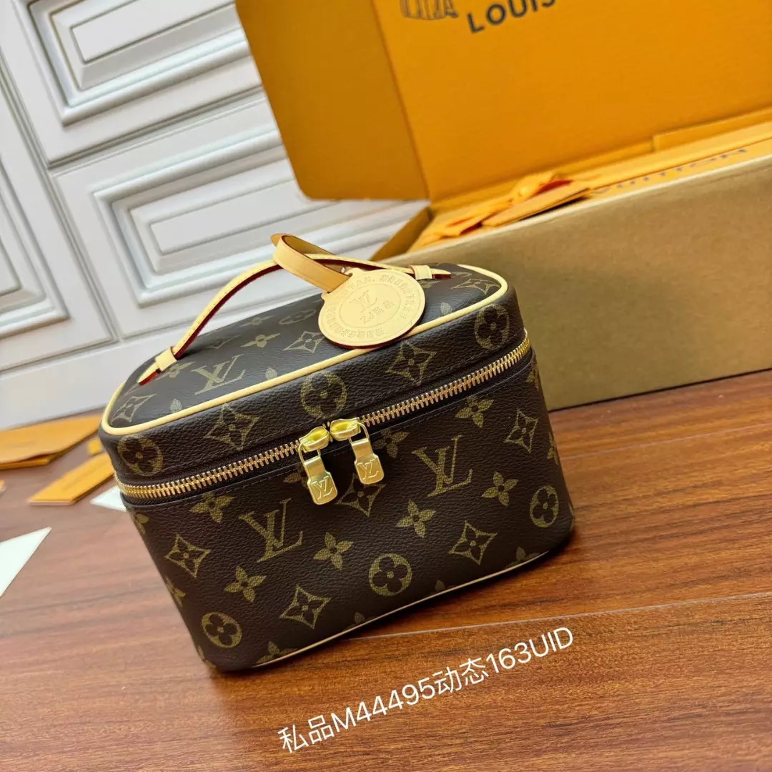 Louis Vuitton Nice Mini toiletry