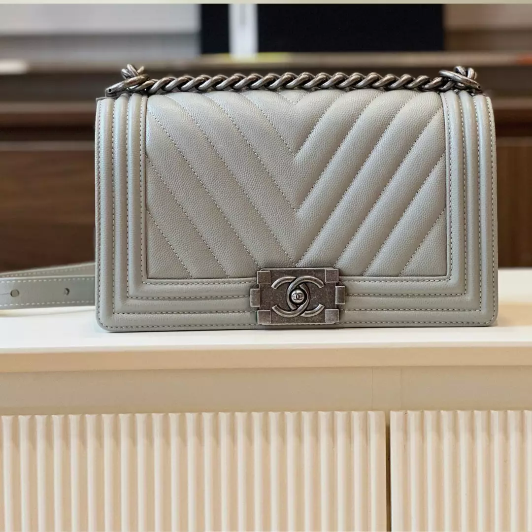 Chanel Boy Medium Handbags Grey Leather With Silver Lock 25cm