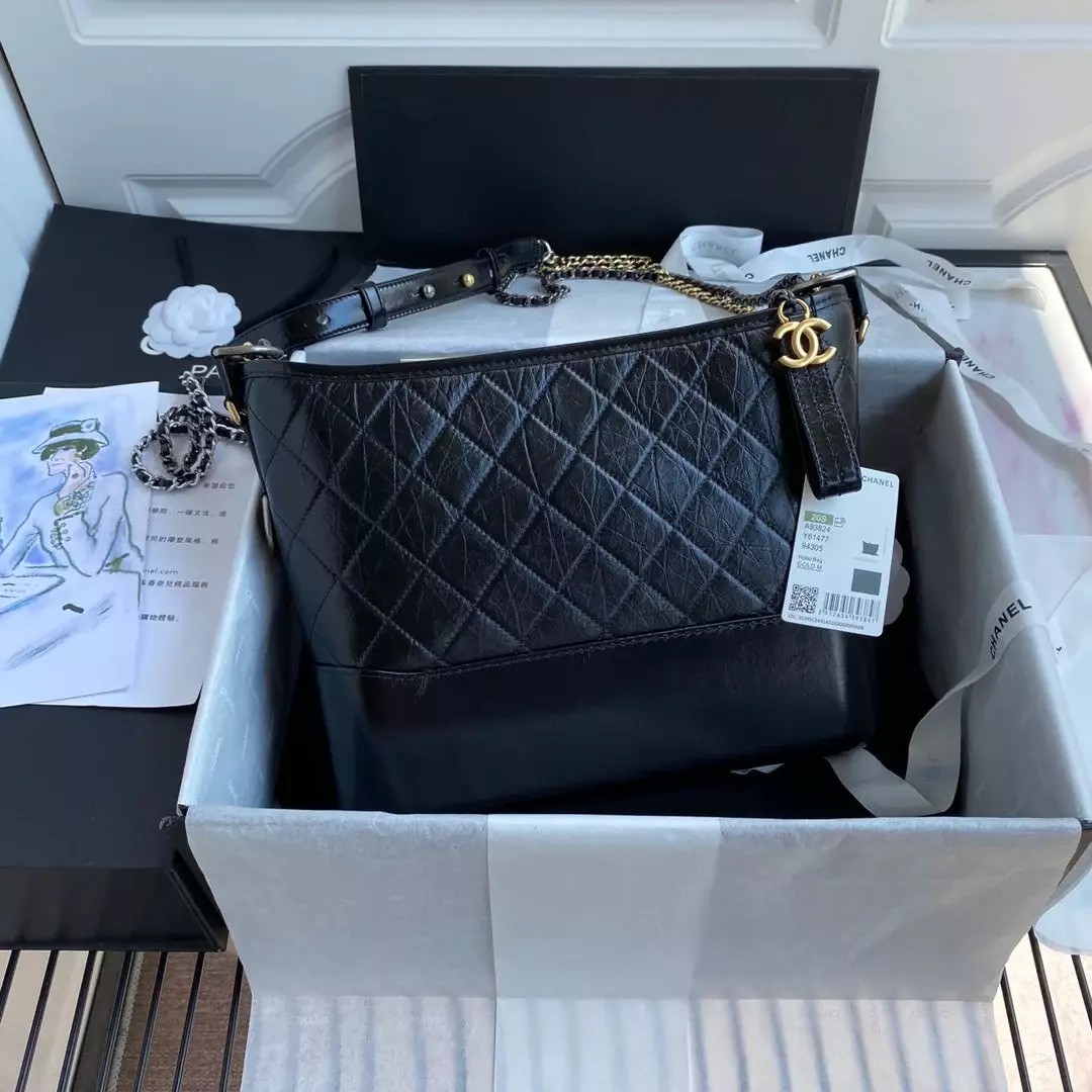 CHANEL GABRIELLE MEDIUM 28 HOBO BAG IN BLACK CALFSKIN