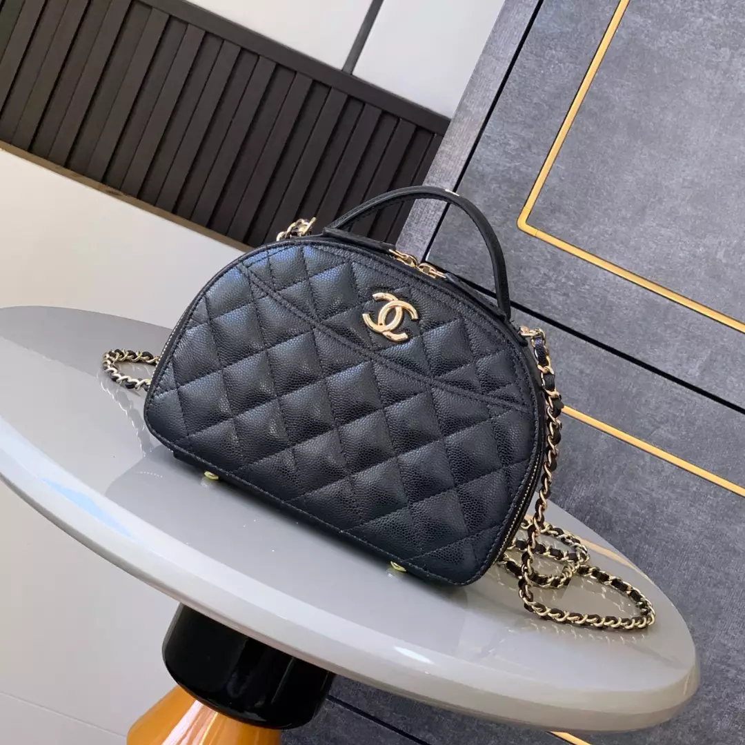 Chanel Matelasse Black Shoulder Bag Leather
